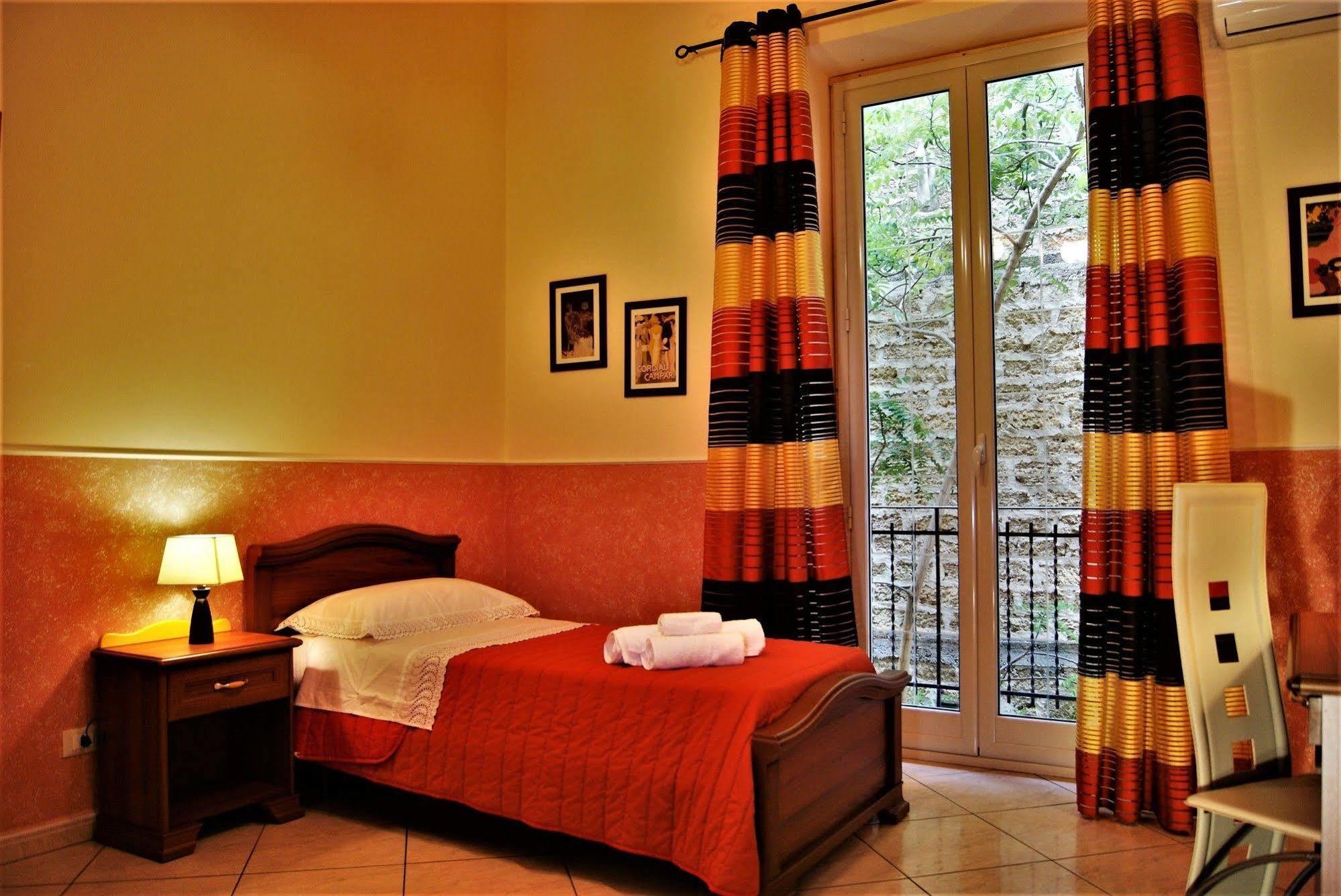 Maison 37, Center, 3 Bedrooms Exclusive Use Apartment Palermo